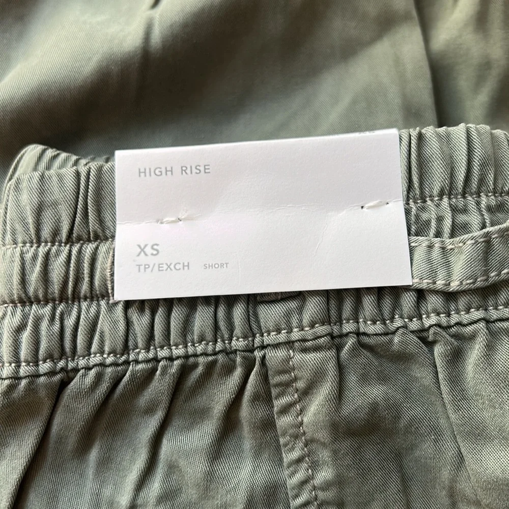 American Eagle Cargo Jogger Pants! Size XS Short! NWT!